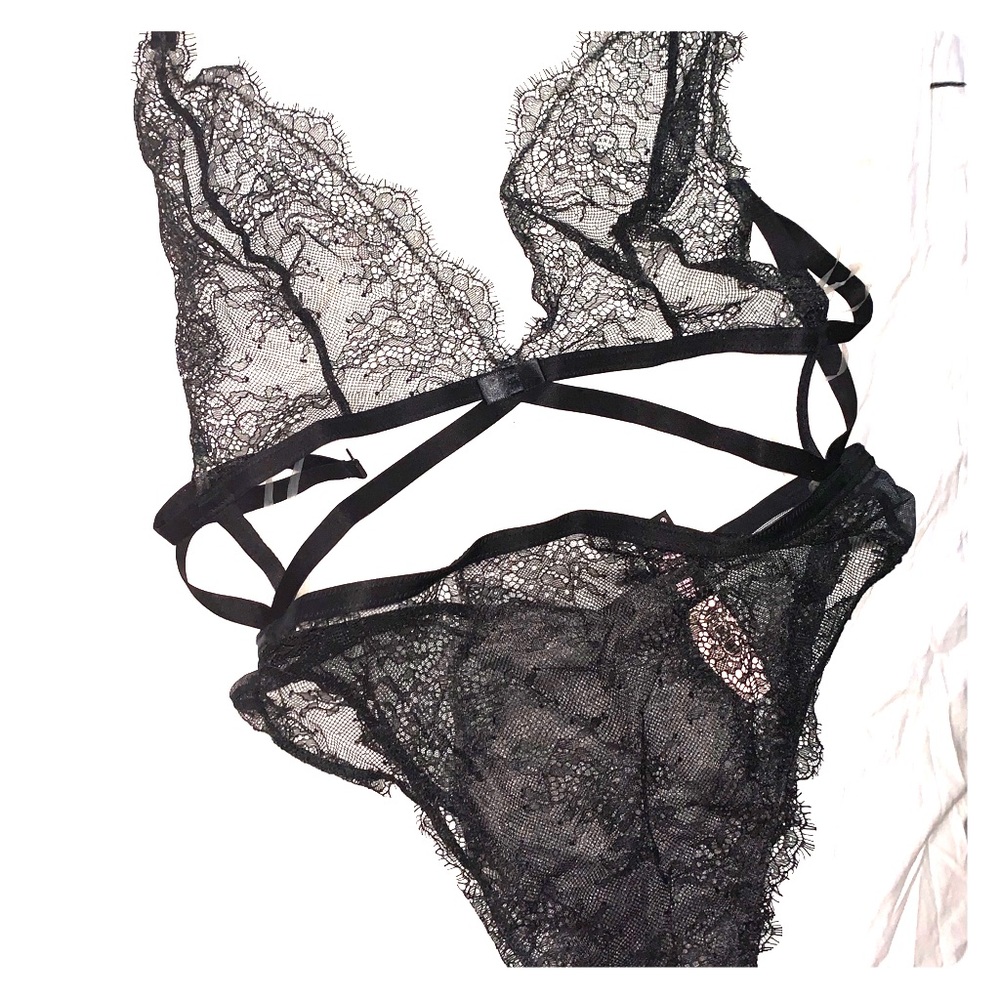 Lace body NWT